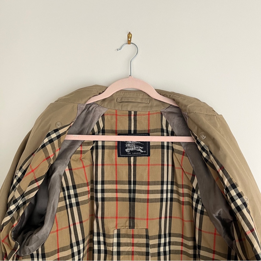 Vintage Burberry Trench, Plus Size, fits size 18, 20, maybe 22 women
